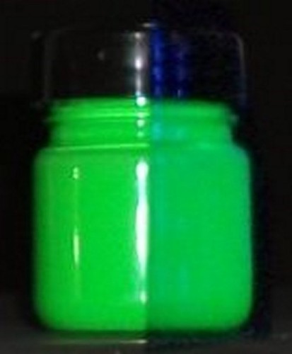 Fluorescent schwarzlicht - fluorescent, uv