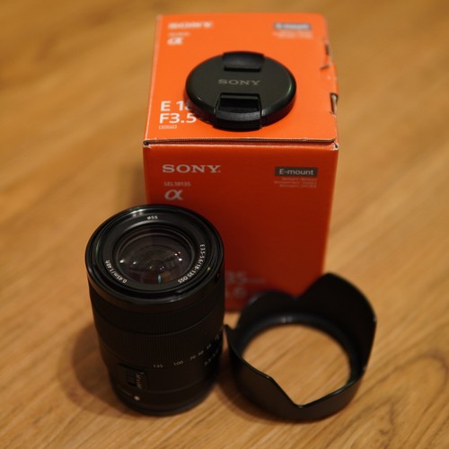 Sony sel 135mm - 18-135mm, f/3.5-5.6