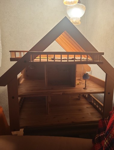 Großes puppenhaus aus - aus,