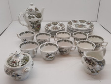 30-tlg. Geschirr Ridgway Staffordshire Windsor grün ( Teller Tassen Kanne usw. )