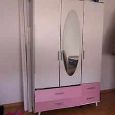2 bett 140x200 in weiß/- mit matratze /Schrank /Schreibtisch  gehört dazu !