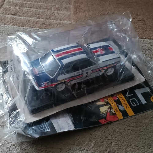 Hachette opel - 1:24,