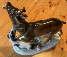 Alte Porzellan Figur, Jagdszene Hirsch mit Hund,Vintage