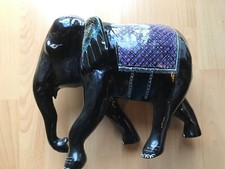 Kunst aus Thailand: Holzelefant aus Thailand, dekorativ, verziert, Lack und Farb