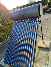 Solar-Warmwasserbereiter /