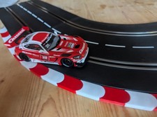 2 Meter Carrera 132/124 Randsteine, Streifen Rot/Weiß Neu 2 Meter... 50 Stück