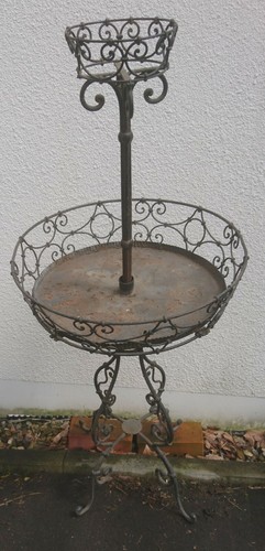 Alte blumenetagiere - alte,