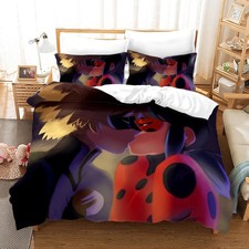 Roter Marienkäfer Superheldin