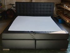 Boxspringbett 180x200 mit Nachttisch, Kunstleder schwarz