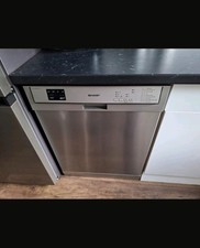 Mein 1,5 Jahre alter Geschirrspüler ist umständehalber abzugeben .