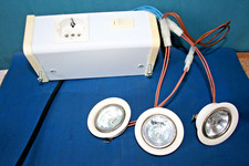 Konvolut Elektroartikel  3 St. Lampen, Schalter, Steckdose, geklemmt mit Kabel