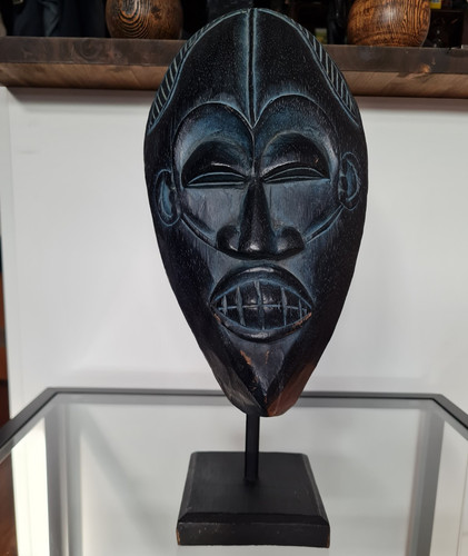 Afrikanische holzmaske auf - holzmaske,