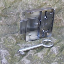 altes Aufsatzschloss Dornmaß 35mm Schrankschloss 54x58x9,5mm Möbelschloss