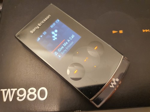 Sony ericsson walkman w980i - sony,