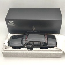 1/18 Towncar V8 1993-1995