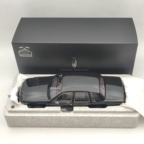 Lincoln towncar v8 - lincoln,