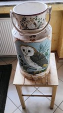 1 GROSSE MILCHKANNE. METALL VERZINKT EULENMALEREI  BENUTZT GRÖSSE : 50 CM 26 /19