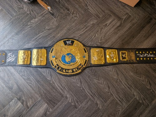 Wwe official big eagle - big,