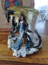 wunderschöne Elfen mit