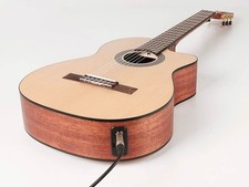 Konzert-GITARRE SALVADOR
