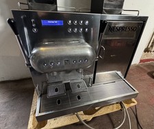 Nespresso Aguila AG220 PRO – Profi-Kaffeemaschine mit Milchkühler