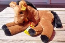 Steiff COSY PONY 5360/25 Knopf, Fahne, Schild ,guter Zustand 25cm