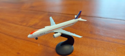 Flugzeugmodell airbus a321 - flugzeugmodell,