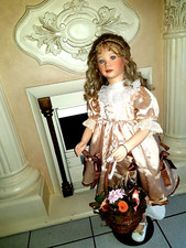 TOP ZUSTAND !!     "Alice"   von Ute Kase-Lepp, ww Lim. 300 Stück ! !