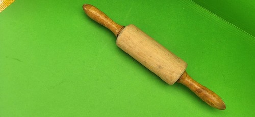 Altes kleines nudelholz - kleines,