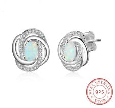 NEU Zarte 925 Sterling Silber Ohrstecker, weißer Feuer-Opal und Zirkonia