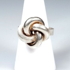 Edler 70er Jahre Ring aus