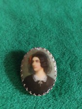 Alte große Brosche mit Lupenmalerei auf Porzellan ca. 1860  Tombak vergoldet !!!