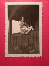 Old photo antique woman hat