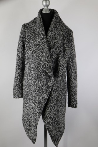Divided m damen - divided, by