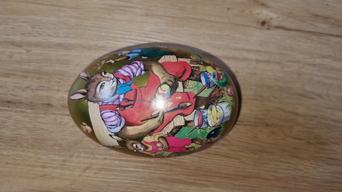Altes metall osterei - altes,