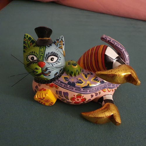 Tom company drag cat - company,
