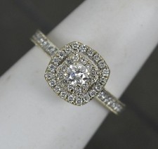 Cluster-Ring 9 kt Weißgold