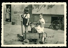 Bremen 1944 - Children in