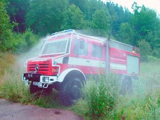 Cars 2000 mercedes benz unimog