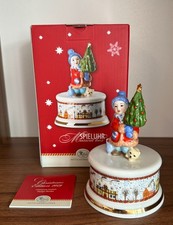 Hutschenreuther Porzellan Spieluhr 2019 klein Weihnachtsmarkt 'Leise rieselt ...