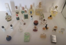 Flacon Konvolut Parfum Miniaturen dior Mouson cabochard versace gem byblos Línso