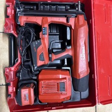 Hilti BX 3 Akku Nagler Set – 2x Akku B22 + Ladegerät + Koffer – Top Zustand!