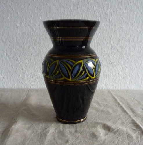 Alte schwarzglasvase - ,