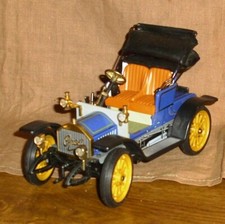 Schuco-Opel Doktorwagen 4/8 PS