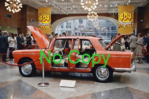 Peugeot 404 in - (superb, orange)