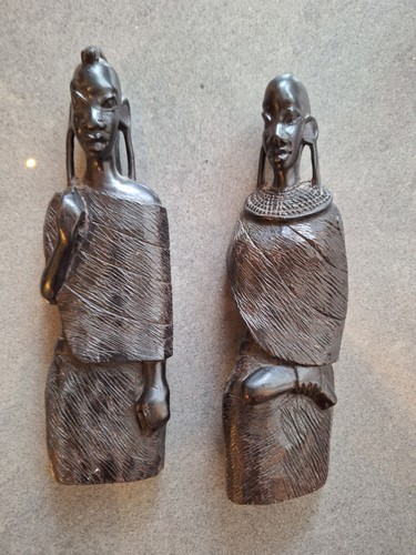 Figur aus ebenholz - aus,