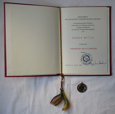 DDR Medaille + Urkunde