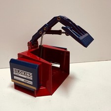 SIKU Farmer - 2458 Mayer