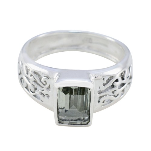 Verzauberter ring mit - verzauberter,