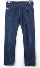 DIESEL Herren Iakop 0802A Regular Slim Tapered Jeans Größe W31 L32